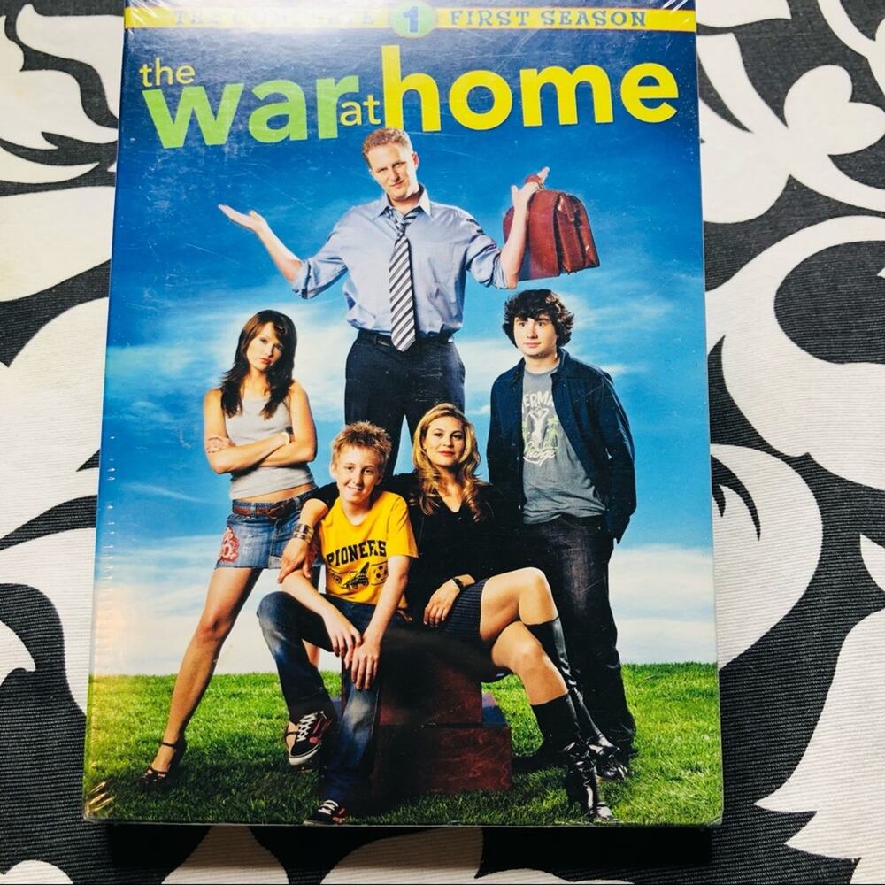 5 for $25| The War at Home: The Complete‎ First Season 1 (DVD, 2007, 3-Disc Set)